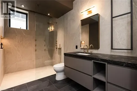 517 Stafford Drive Oakville ON L6L 4M4