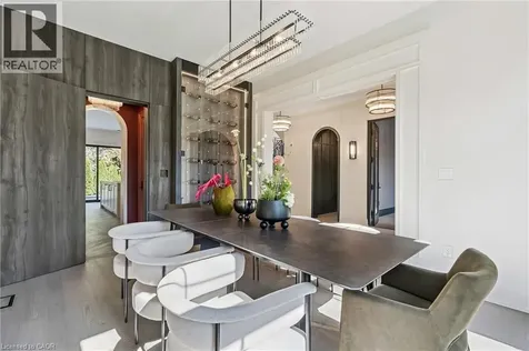 517 Stafford Drive Oakville ON L6L 4M4