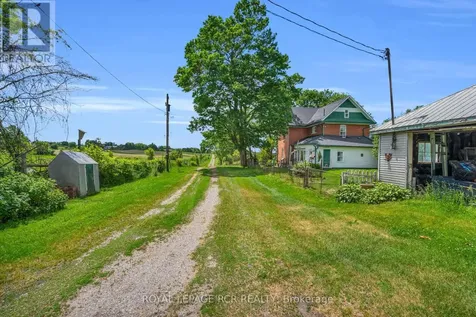 20893 Woodbine Avenue East Gwillimbury ON L0G 1R0