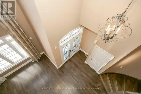 35 Morland Crescent Aurora ON L4G 7Z2