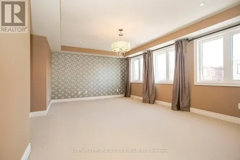 35 Morland Crescent Aurora ON L4G 7Z2