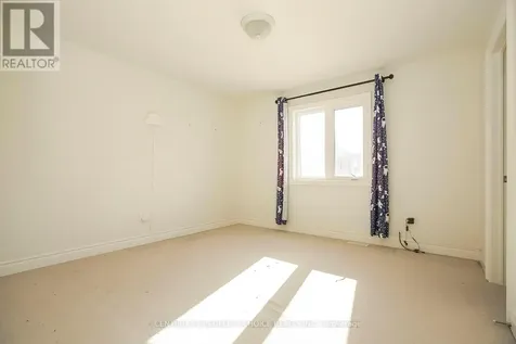 35 Morland Crescent Aurora ON L4G 7Z2