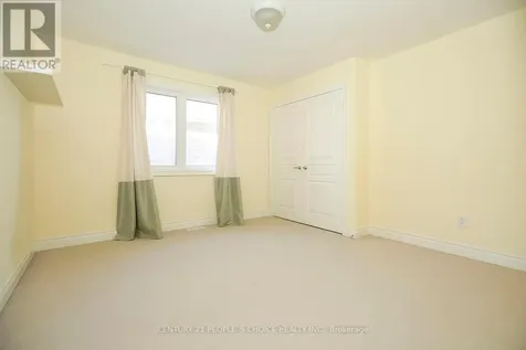 35 Morland Crescent Aurora ON L4G 7Z2