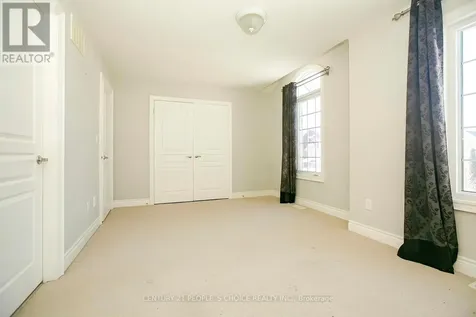 35 Morland Crescent Aurora ON L4G 7Z2