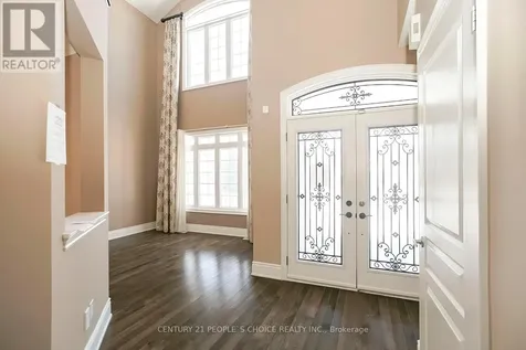 35 Morland Crescent Aurora ON L4G 7Z2