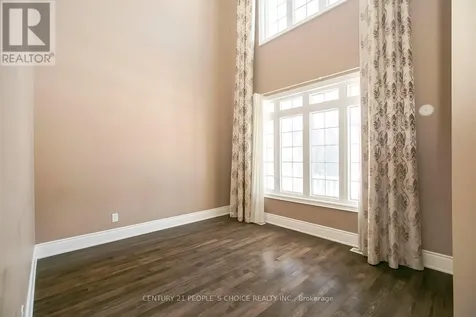 35 Morland Crescent Aurora ON L4G 7Z2