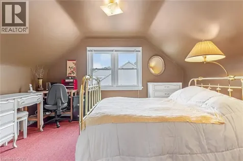 34 Sixth Avenue Kitchener ON N2C 1R1