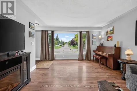 251 Mackenzie Crescent Haldimand ON N3W 1A7