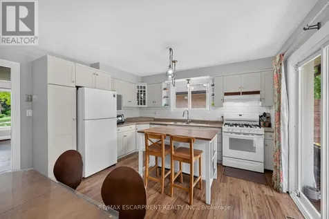 251 Mackenzie Crescent Haldimand ON N3W 1A7