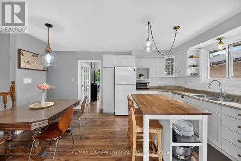 251 Mackenzie Crescent Haldimand ON N3W 1A7