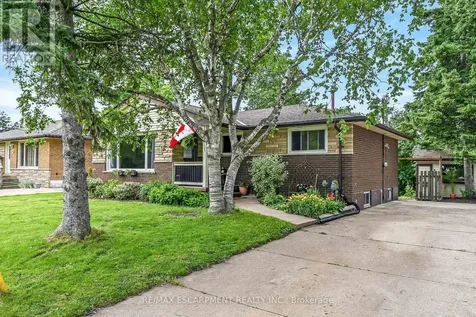 251 Mackenzie Crescent Haldimand ON N3W 1A7