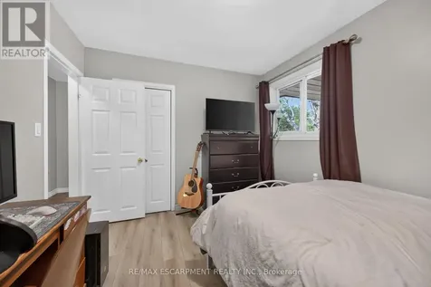 251 Mackenzie Crescent Haldimand ON N3W 1A7