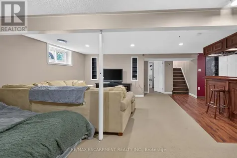 251 Mackenzie Crescent Haldimand ON N3W 1A7