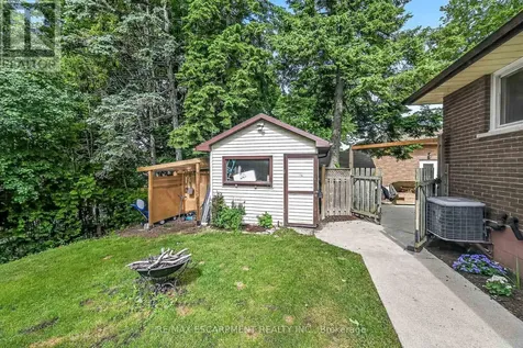 251 Mackenzie Crescent Haldimand ON N3W 1A7