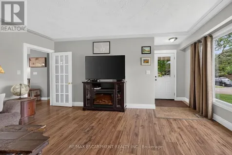 251 Mackenzie Crescent Haldimand ON N3W 1A7