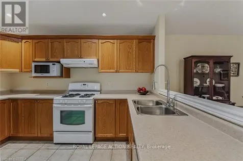54 Glenwood Drive Brantford ON N3S 3G6