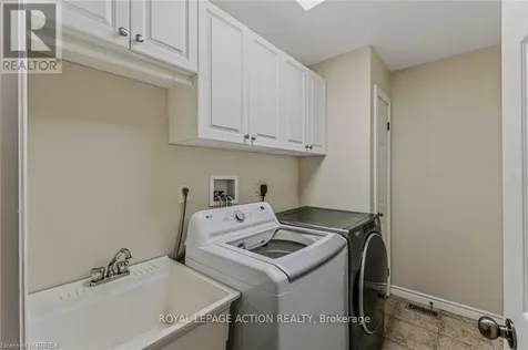 54 Glenwood Drive Brantford ON N3S 3G6