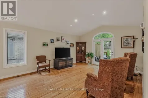 54 Glenwood Drive Brantford ON N3S 3G6