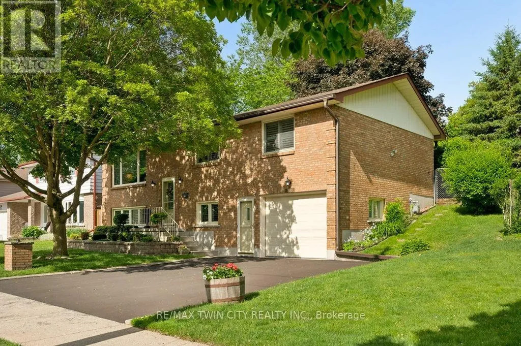 336 Manchester Road Kitchener ON N2B 1A4