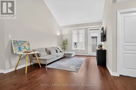 1013 Beryl Private Ottawa ON K1V 2M4
