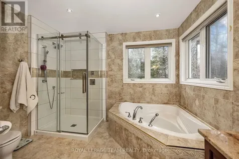 7067 Donwel Drive Ottawa ON K4P 1M7