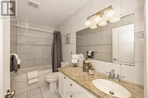 7067 Donwel Drive Ottawa ON K4P 1M7