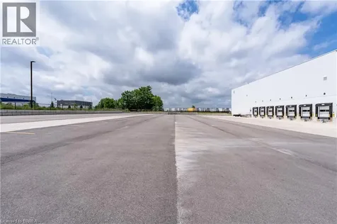 5217 Twenty Road East Hamilton ON L8E 5X1