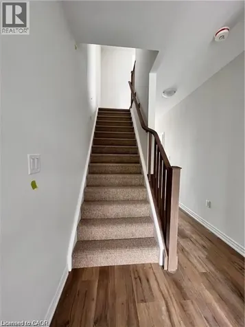 290 Equestrian Way Cambridge ON N3E 0E7