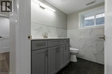 291 East 24th Street Hamilton ON L8V 2Y7