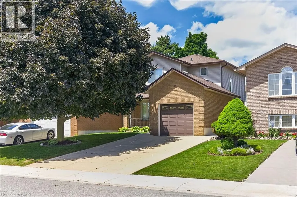 45 Ossington Drive Hamilton ON L8W 3S4