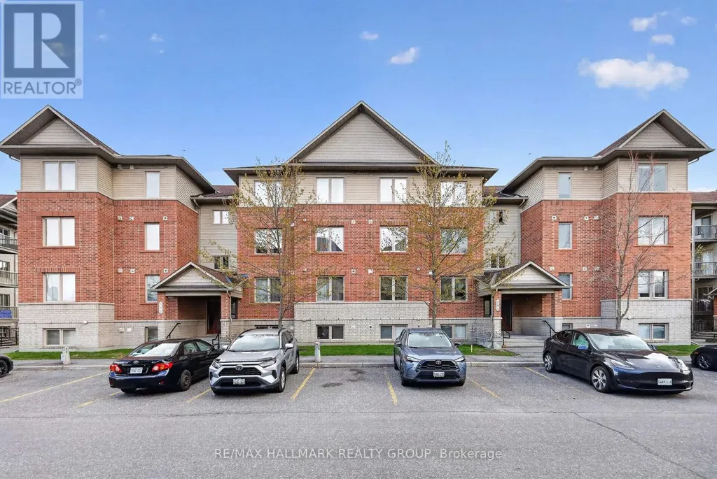 585 Stonefield Private Ottawa ON K2G 4R5