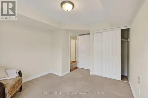 585 Stonefield Private Ottawa ON K2G 4R5