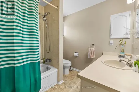 1090 Chablis Parkway Ottawa ON K1C 2T5