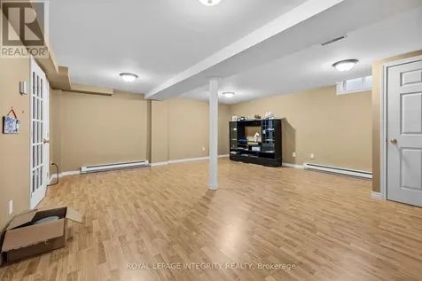 1090 Chablis Parkway Ottawa ON K1C 2T5