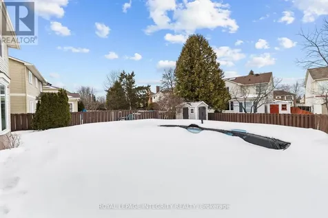 1090 Chablis Parkway Ottawa ON K1C 2T5