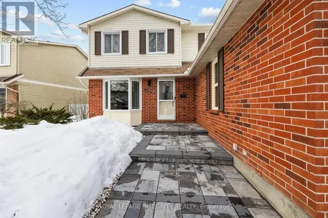 1090 Chablis Parkway Ottawa ON K1C 2T5