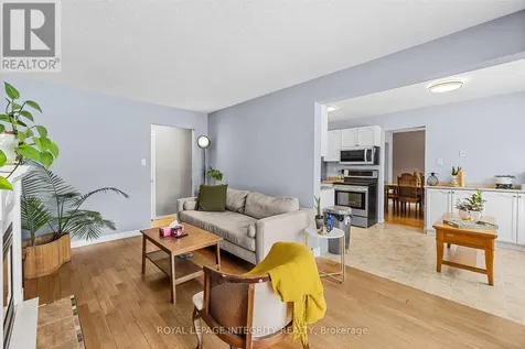 1090 Chablis Parkway Ottawa ON K1C 2T5