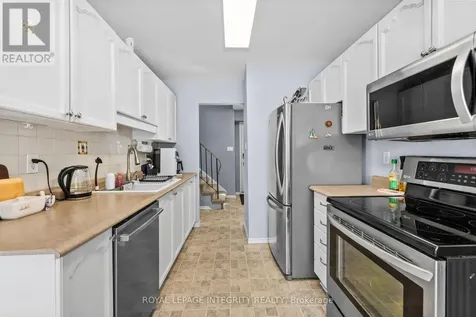 1090 Chablis Parkway Ottawa ON K1C 2T5