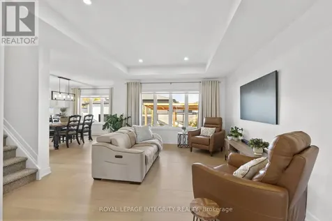 204 Hybrid Street Russell ON K0A 1W0
