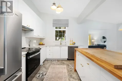 3680 Roxborough Boulevard Windsor ON N9E 3A2