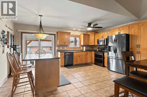 435 Fields Avenue Lasalle ON N9J 3S6