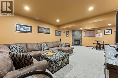 435 Fields Avenue Lasalle ON N9J 3S6