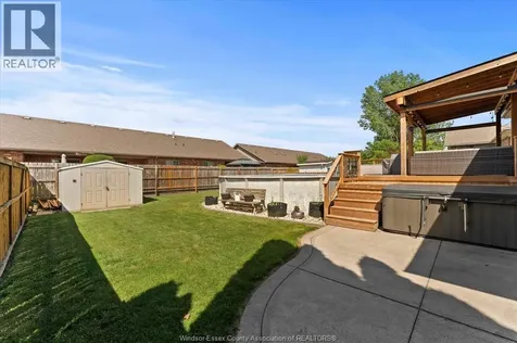 435 Fields Avenue Lasalle ON N9J 3S6