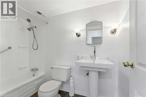 269 Parkdale Avenue North Hamilton ON L8H 5X6