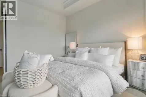123 Maurice Drive Oakville ON L6K 2W6