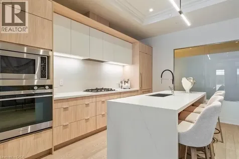 123 Maurice Drive Oakville ON L6K 2W6
