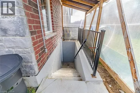 127 Monarch Woods Drive Kitchener ON N2P 2Y9