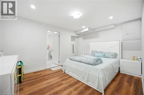 127 Monarch Woods Drive Kitchener ON N2P 2Y9