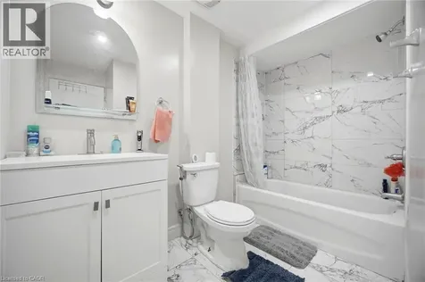127 Monarch Woods Drive Kitchener ON N2P 2Y9