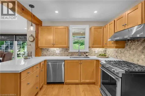 60 Dundas Street West Paris ON N3L 1G5